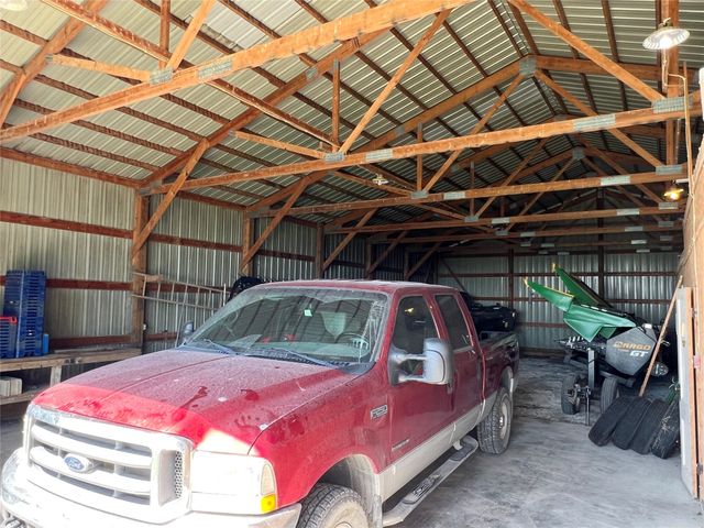 6285 E 28th Street N, Newton, IA 50208