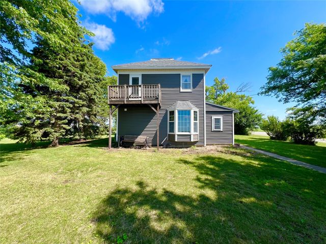 6285 E 28th Street N, Newton, IA 50208