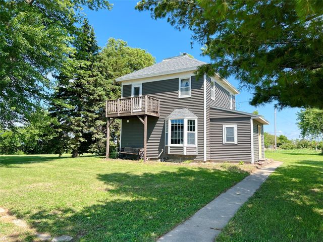 6285 E 28th Street N, Newton, IA 50208