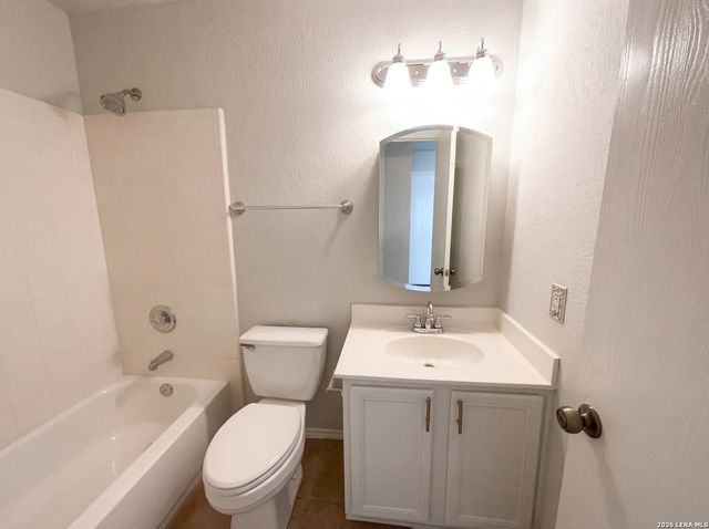 7223 Avator Bay, San Antonio, TX 78250