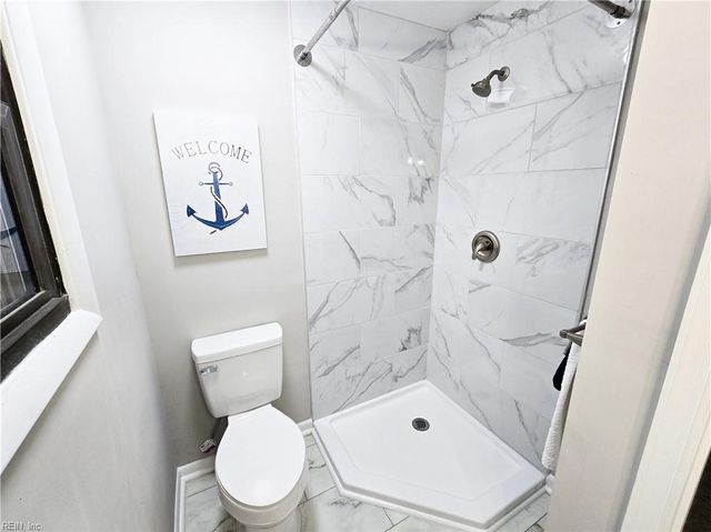 26 Groome RD, Newport News, VA 23601