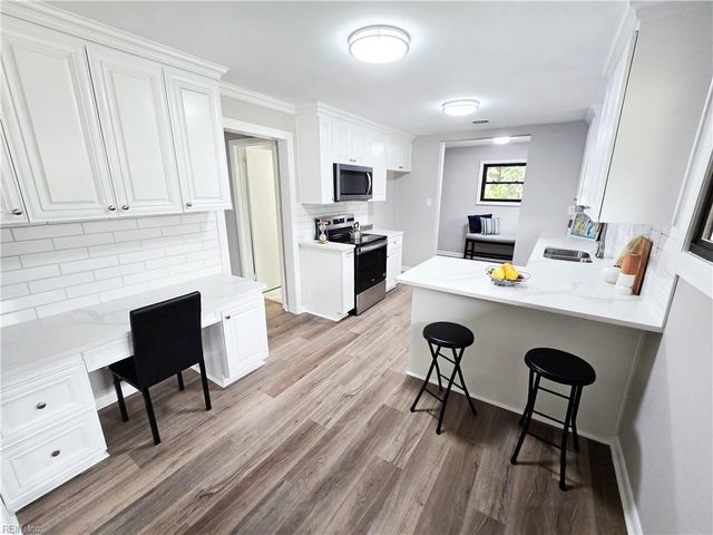 26 Groome RD, Newport News, VA 23601