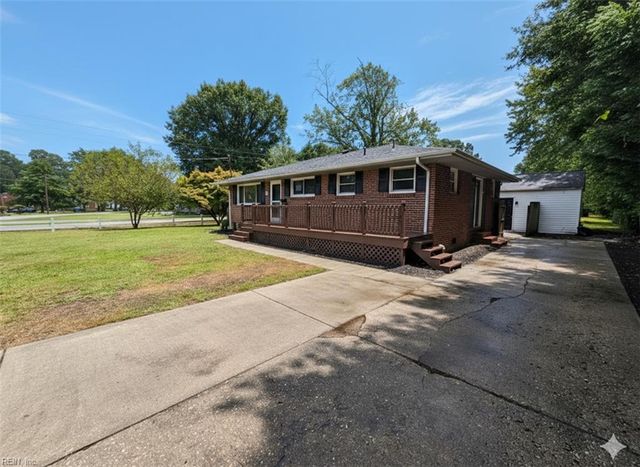 26 Groome RD, Newport News, VA 23601
