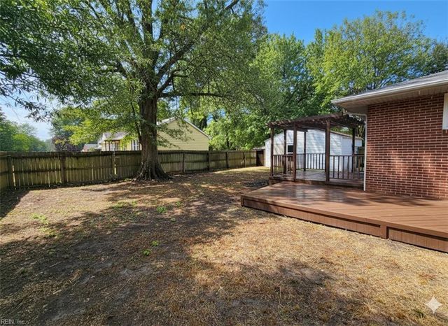 26 Groome RD, Newport News, VA 23601