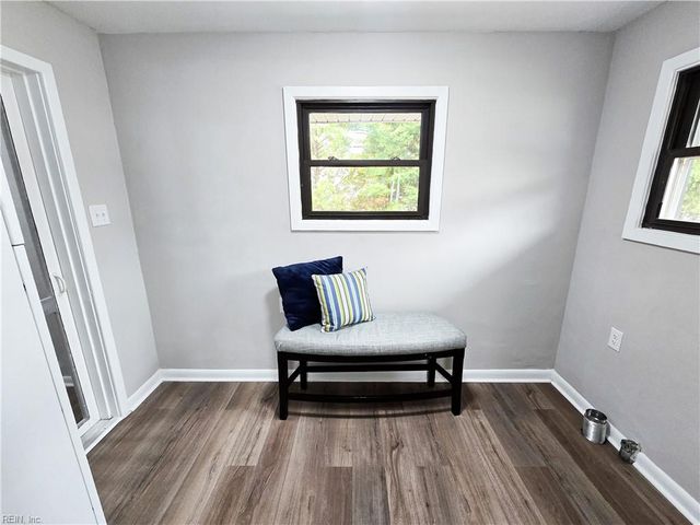 26 Groome RD, Newport News, VA 23601