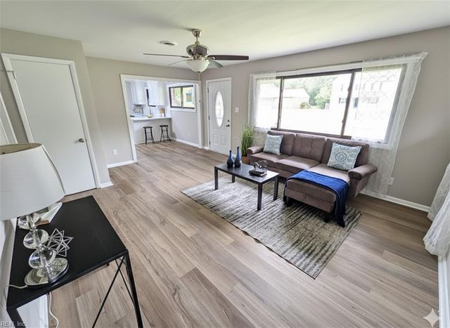 26 Groome RD, Newport News, VA 23601
