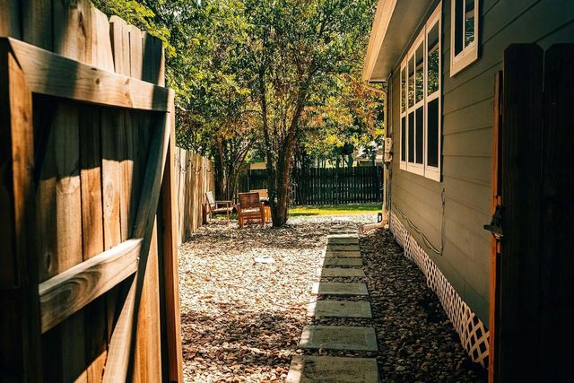 1008 Walter ST, Austin, TX 78702