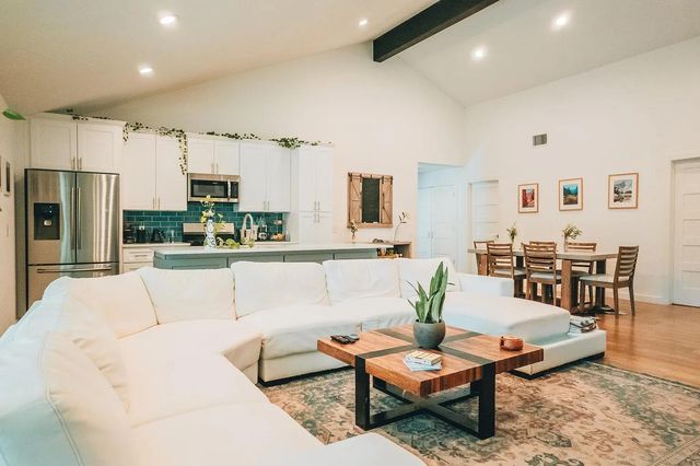 1008 Walter ST, Austin, TX 78702