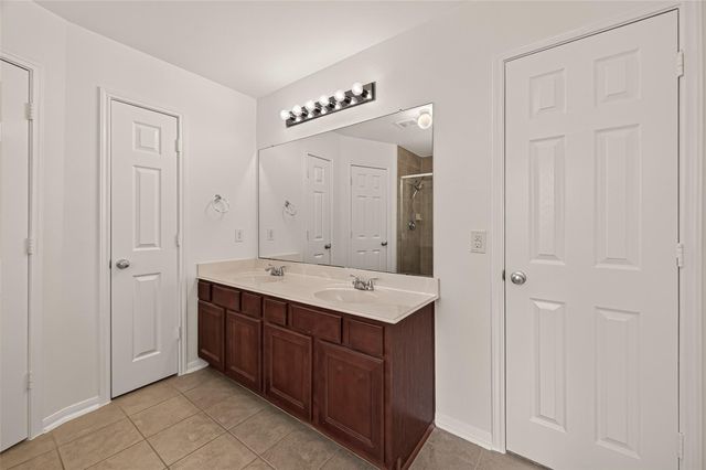 4714 Lake Rim Drive, Alvin, TX 77511