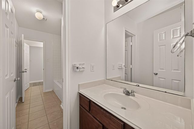 4714 Lake Rim Drive, Alvin, TX 77511