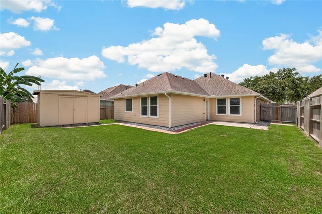 4714 Lake Rim Drive, Alvin, TX 77511