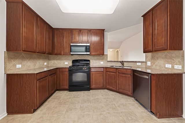 4714 Lake Rim Drive, Alvin, TX 77511