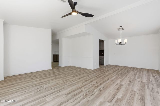 8601 N 103RD Avenue 226, Peoria, AZ 85345