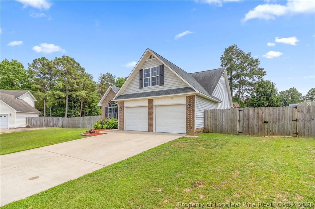 116 Woodbine Drive, Raeford, NC 28376 — photo 4