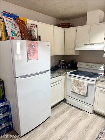 1830 Dwarf Star Drive, Las Vegas, NV 89115