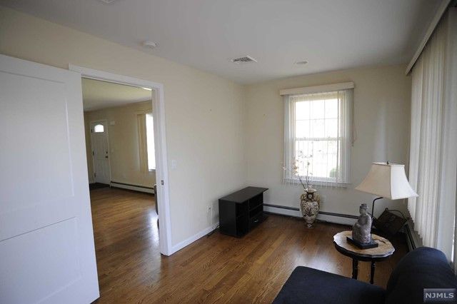 863 Bogert Road, River Edge, NJ 07661