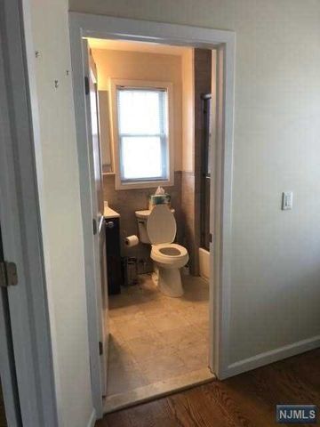 863 Bogert Road, River Edge, NJ 07661