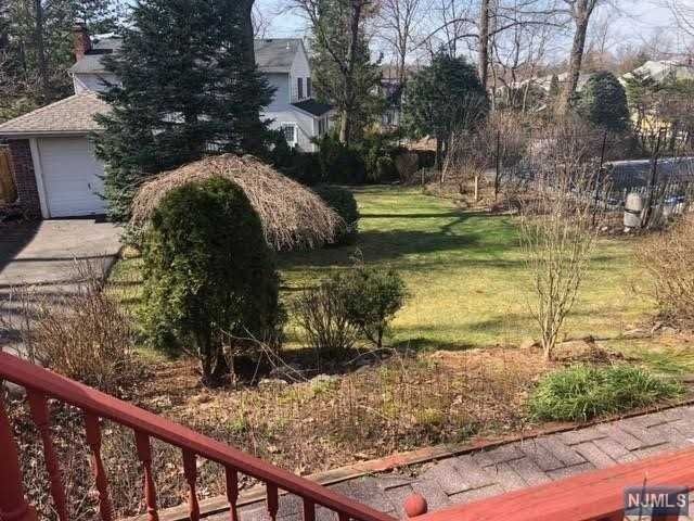 863 Bogert Road, River Edge, NJ 07661
