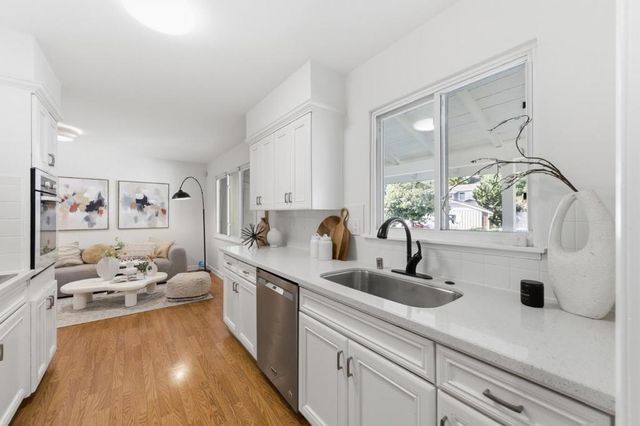 681 Emerald Hill Road, Redwood City, CA 94061