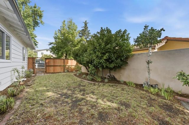 681 Emerald Hill Road, Redwood City, CA 94061