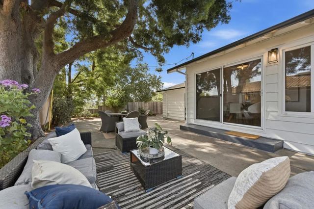 681 Emerald Hill Road, Redwood City, CA 94061