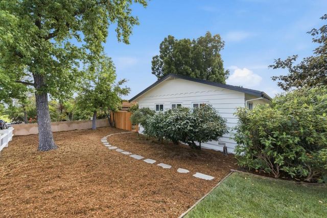 681 Emerald Hill Road, Redwood City, CA 94061