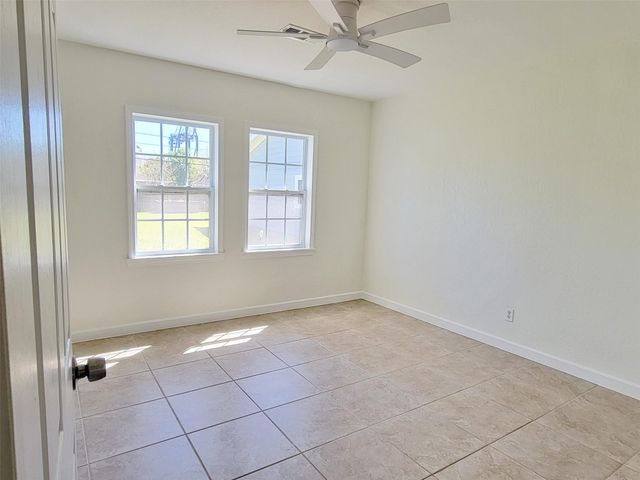 519 N Shady Lane, La Porte, TX 77571