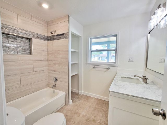 519 N Shady Lane, La Porte, TX 77571