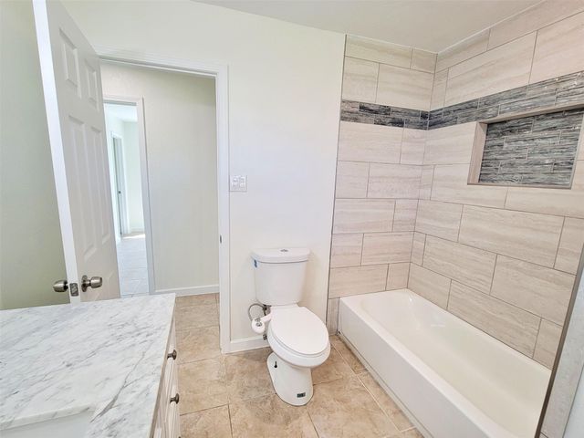 519 N Shady Lane, La Porte, TX 77571