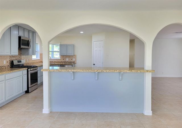 519 N Shady Lane, La Porte, TX 77571