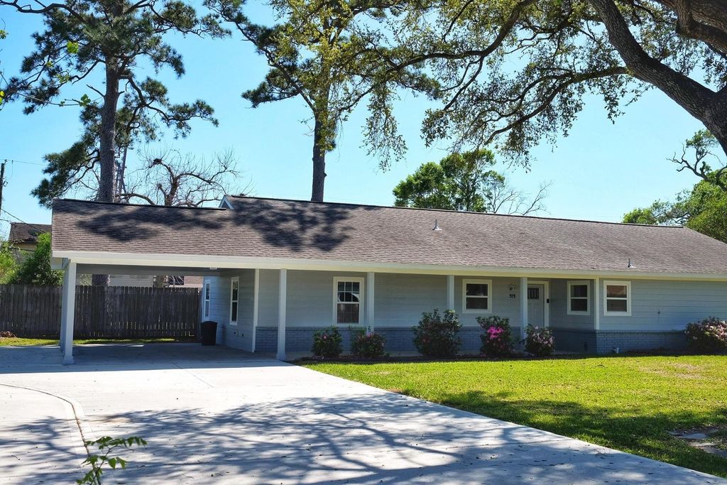 519 N Shady Lane, La Porte, TX 77571