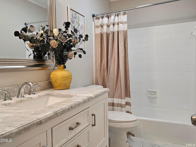5906 Applewood Lane, Raleigh, NC 27609
