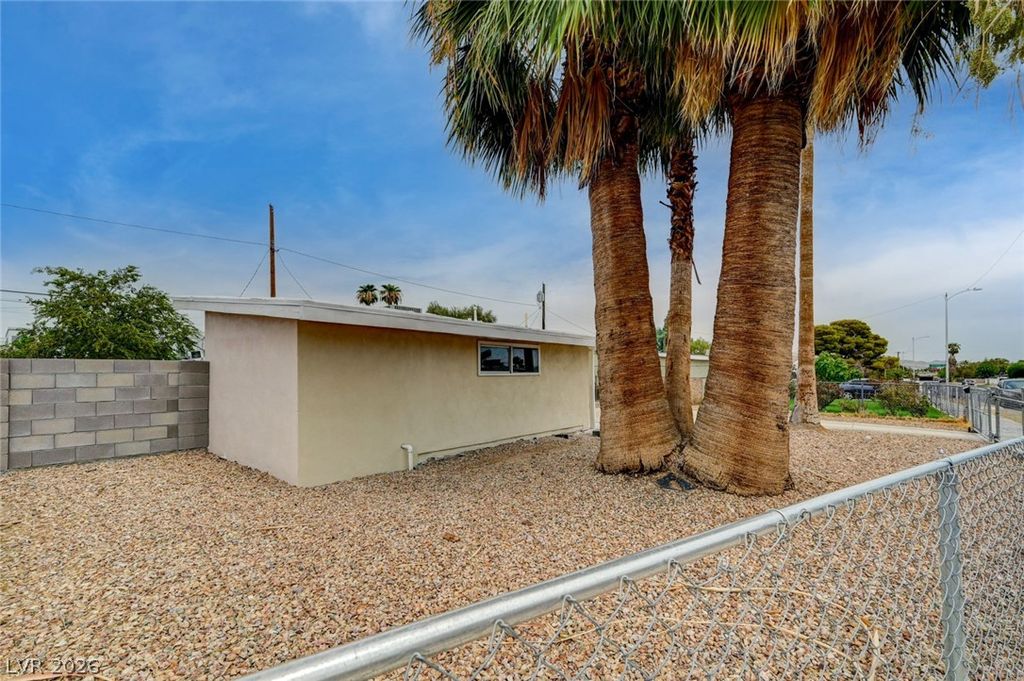 2317 Howard Drive, Las Vegas, NV 89104 — photo 3