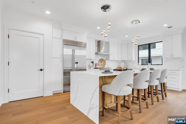 28 Skye Drive, Paramus, NJ 07652