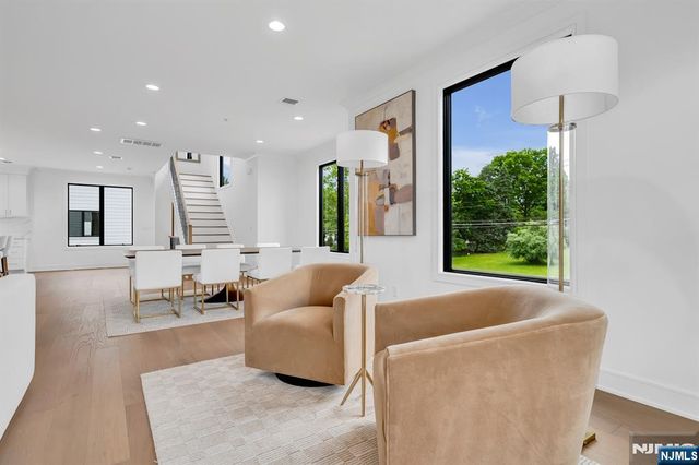 28 Skye Drive, Paramus, NJ 07652