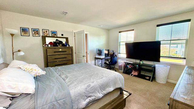 1907 Carriage Lane, Joliet, IL 60433