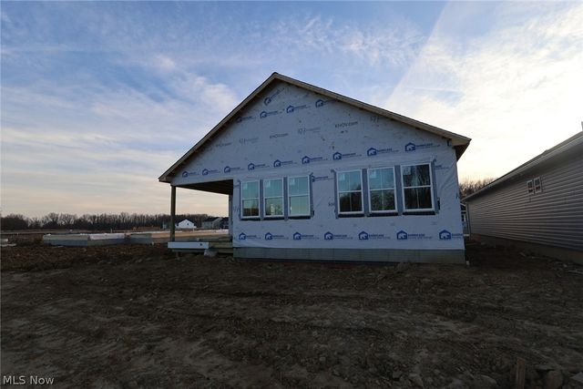 2433 Merriment Drive, Amherst, OH 44001