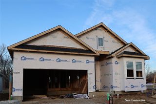 2433 Merriment Drive, Amherst, OH 44001