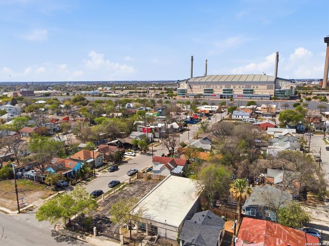 924 Wyoming, San Antonio, TX 78203