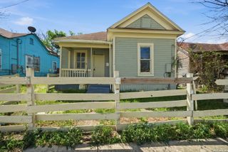 924 Wyoming, San Antonio, TX 78203