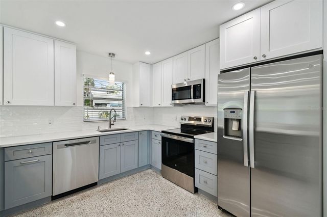 3623 S LIGHTNER DRIVE, Tampa, FL 33629