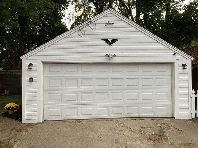 2436 Madison Avenue, Grand Rapids, MI 49507