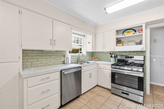 2436 Madison Avenue, Grand Rapids, MI 49507