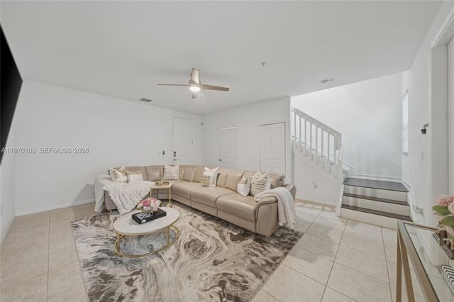 11349 SW 14th St, Pembroke Pines, FL 33025