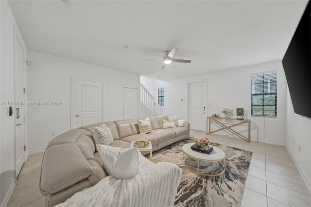 11349 SW 14th St, Pembroke Pines, FL 33025