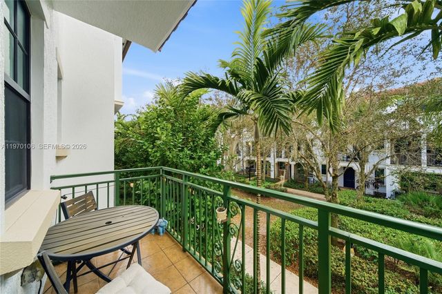 11349 SW 14th St, Pembroke Pines, FL 33025