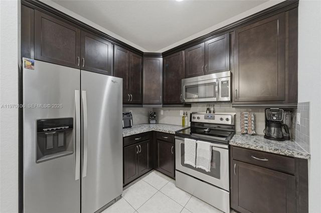 11349 SW 14th St, Pembroke Pines, FL 33025