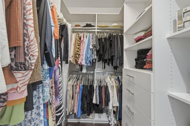 11349 SW 14th St, Pembroke Pines, FL 33025