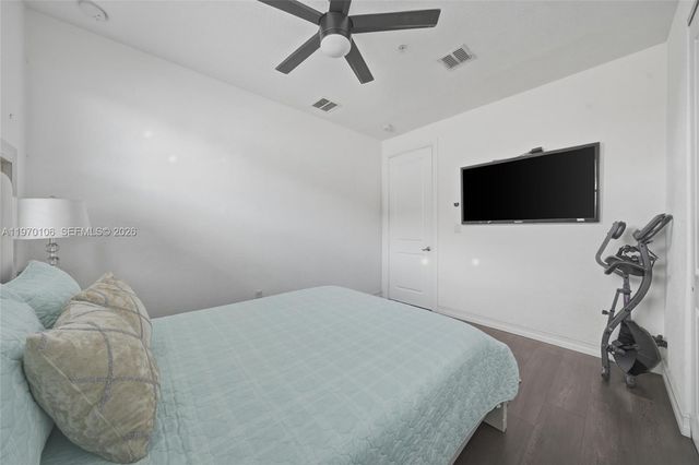 11349 SW 14th St, Pembroke Pines, FL 33025