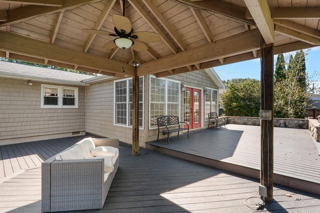 423 Coggins Shore Road, Inman, SC 29349